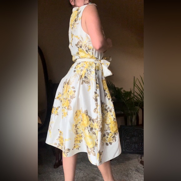 Jessica Howard Floral Yellow and White Dress - Picture 1 of 6